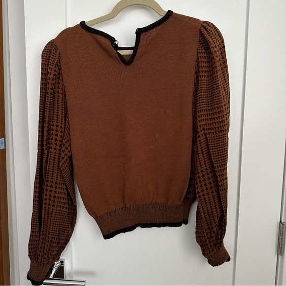 Vintage brown and black sweater with sheer sleeves - Picture 5 of 10